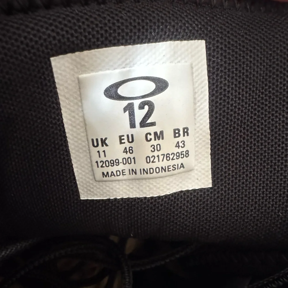 Oakley duty nappa designed